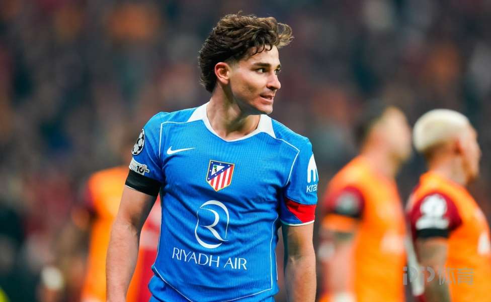 英媒:阿森纳已就阿尔瓦雷斯转会进行试探性谈判